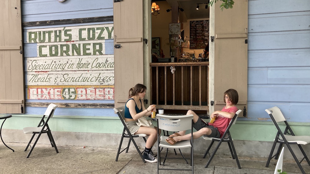 livable-new-orleans-cozy-corner